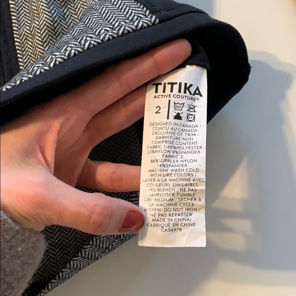 Titika running zip up jacket - Picture 5 of 9